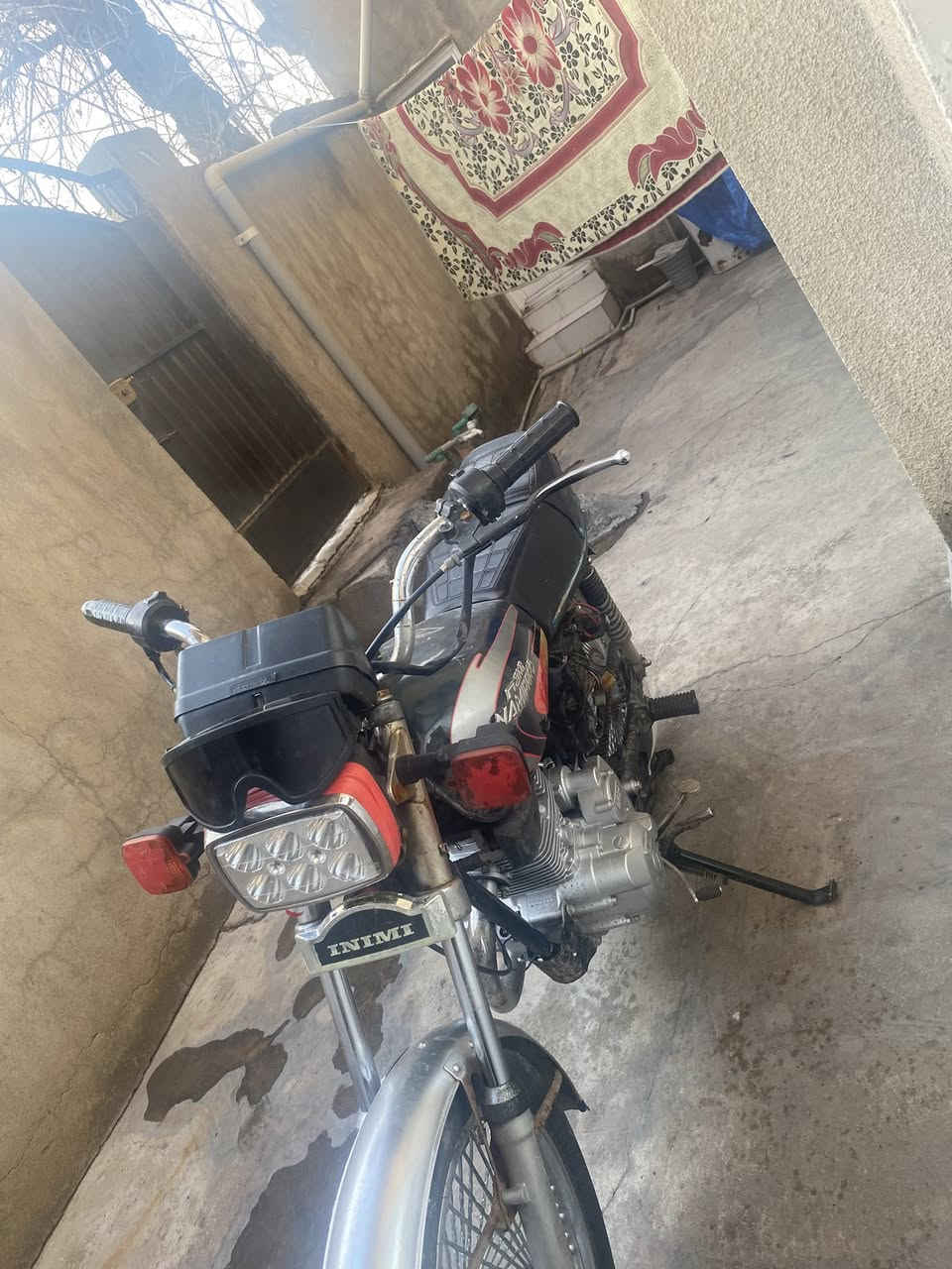 کاکە سلاوی خواتان لی بیت  ئەم ماتۆرەمان بۆ فرۆشتنە بی عەیبە و ماڵی دۆستە سەوتی تیدا نیە  ماتۆرەکە مۆدیلی 2020 شوینمان سلیمانییە هەر کەس حەزی لی بوو تیل بکە یان بە وەتسئاپ نرخی 270مەحەمەلەیەکی کەم ***********
