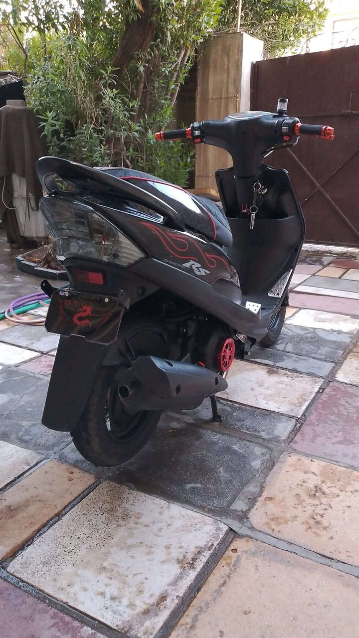دراجه ماكس للبيع مكينه ما مفتوحه الدراجه جديده ومكفوله دراجه نظيفه بس بيه نواقص بسيطه السعر 750 وبيه مجال  العنوان بغداد بغداد الجديده سيطره جبار ابو الشربت ع القناة قرب مثلجات التوت رقمي ***********
