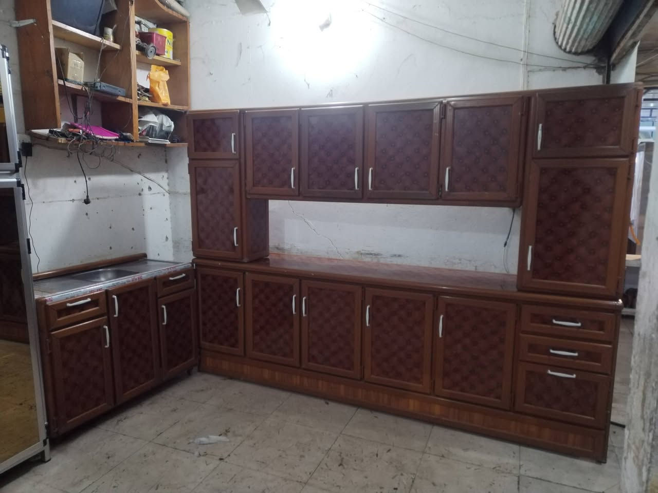 كاونتر ثلاث قطع للبيع شغل موصل ثقيل نظافه 100% الطول 3 امتار السعر 450 بها مجال(***********)(***********)
