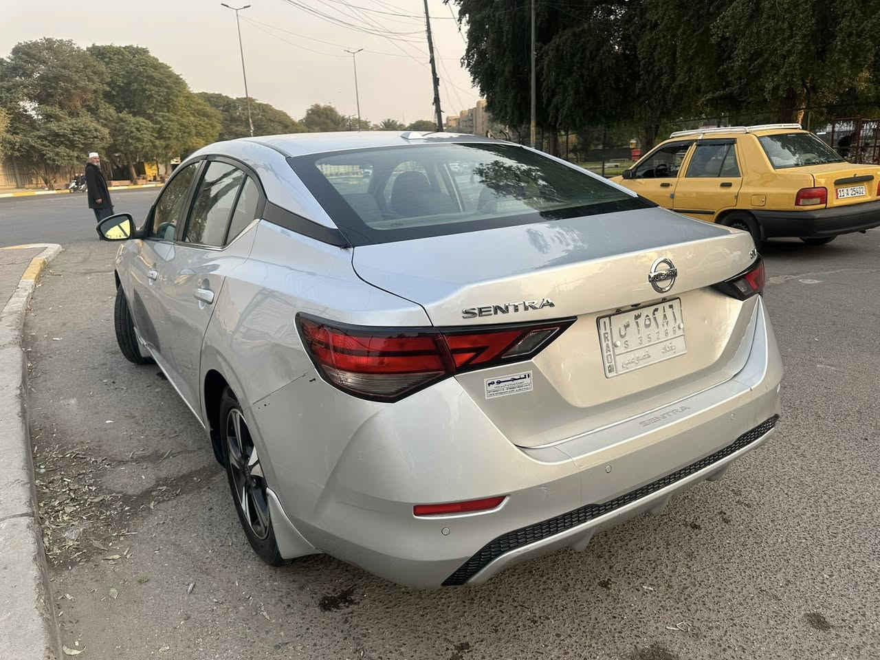 سلام عليكم نيسان سنترا موديل 21 
الحادث امامي مبدل فقط بنيد وصبغ جاملغ خلفي ايمن وبيه قطعة بارد
موصفات sv معروفة
مكان سيارة الكاظمية
اتصال *********** وتساب
