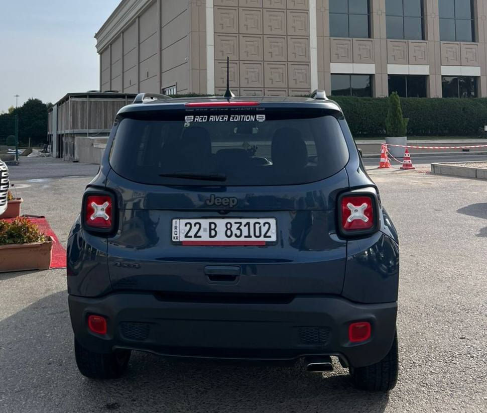 Jeep Renegade 4X4   2021
نيو مواصفات دةبل اكسل 
٣٠ هةزار ميل رويشتوة 
 
چاملغ و دةركةي بوياغة  بي زوري    ارباك سيستمة 

سةيارةكة زور تازة و بي نوقسانية  
گير و مةكينة و تةبريد بة شةرت 
 تحويل و غرامة بةشةرت 
سعر ١٢٦ وةرةقة و مجال 
***********  هةولير أربيل, العراق
