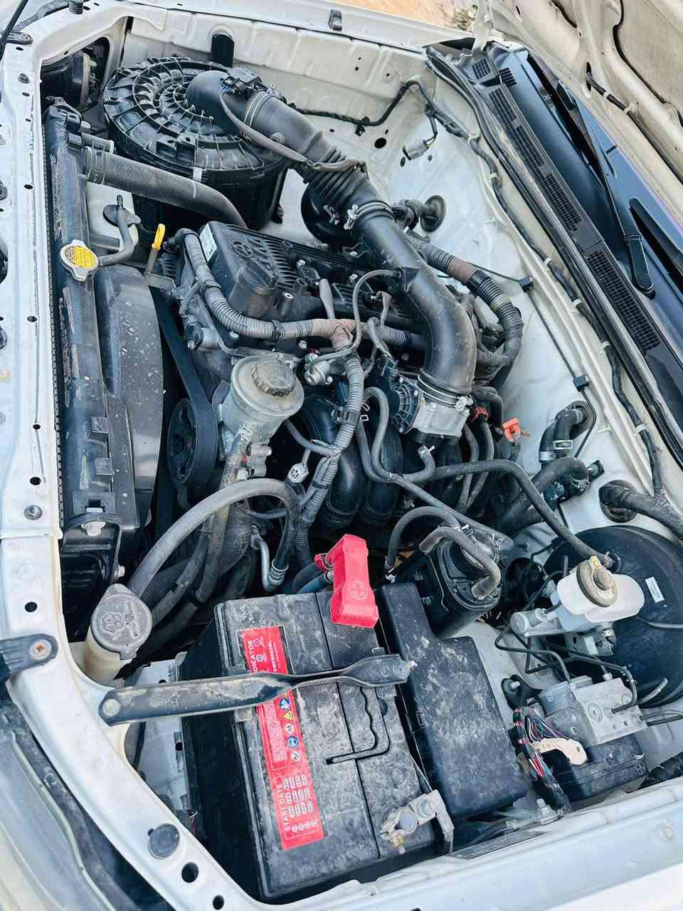 سلام عليكم سياره البيع موديل 14مكفوله كفاله عامه  رقم بابل نكليزي السياره جديداحله من الصوره السياره بل كوفه مدور ثاني يوم السعر 235وبه مجال ***********
