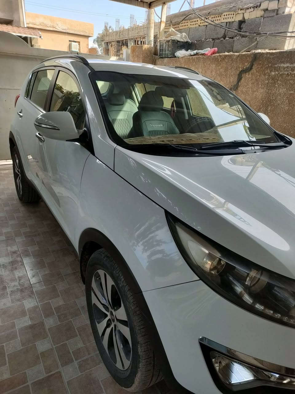 سبورتج 14 خليجي ابيض نص فول محرك 2000 دوش كير ومحرك مكفول بيها ضربه بالجنطه فقط صبغ قبغ الجنطه والباقي مكفول تحكمات ستيرن مري شفط اشاير بالمري شاشه كامره حساسات خلفيه ويل كب تدفئه وتبريد قماره حديد كير سته نمر لد امامي صدر جديد باتري جديد رقم سليمانيه الدولي الجديد السياره باسمي هزه جديده سنويه لعام 2028 تريد تحويل السعر المطلوب 141 وبيها مجال رقم الهاتف ***********
