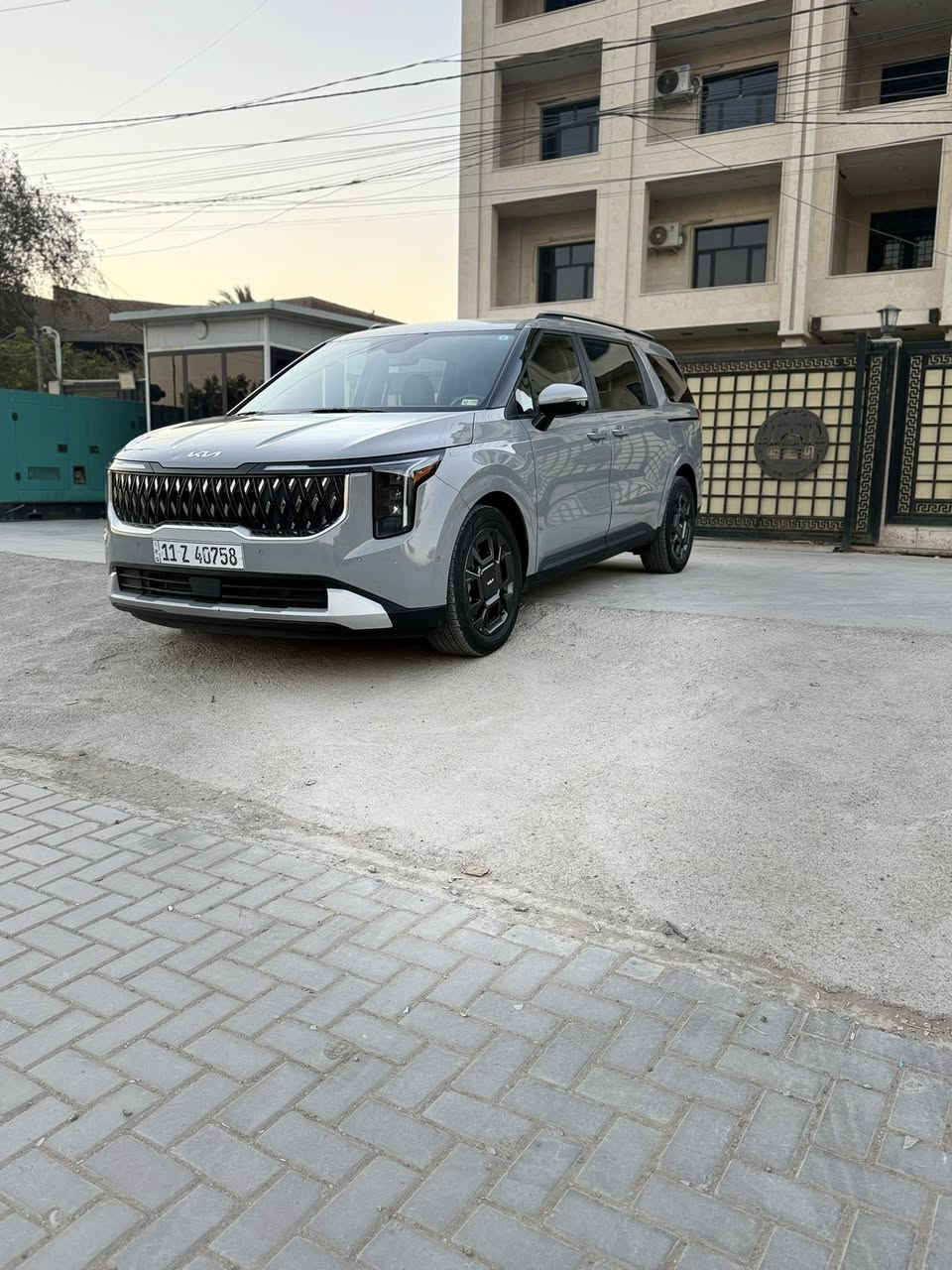 السلام عليكم شباب كيا كرنفال 2025 EX وارد امريكي 

‏Kia Carnival EX 2025 1.6 TURBO 

                  حجم المكينه : 1.6 تيربو + هايبرد هجين

         المسافه المقطوعه : 7000 ميل   

الضرر : صبغ جاملغ خلفي يسرا فقط 
            وتبديل باب سلايت يسار نفس الون

حالة الايرباك : برده فقط

#مواصفاتها 

1.شاشه 

2.كامرا + كامرا داخليه

3.بصمه

4. نظام ايكو + سبورت

5.ويل كب 

6. تشغيل عن بعد

7.حساسات خلفي امامي

8.بيبان كهرباء

9.لايتات لد

10.لايتات زنون

11.بكلايتات لد

12.اشاير بالمري

13.رادارات 360

14.كشنات جلد

15.ثلاث قطع تبريد

16.هيترات بالكشنات 

17.هندبريك بصمه

18.شحن وايرليس

19.هيتر بالاستيرن

20.كشافات 

21.تحديد مسار

22.كشنات كهرباء

23.كشن السايق ميمري

24.تحديد مسار

#السعر : 300$ و بيه مجال

تفاصيل اكثر هذا رقمي ☎️ ***********تحياتي 

مكان السياره بغداد الزعفرانيه
