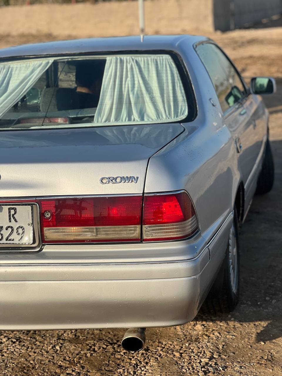 سلام عليكم للبيع راس ثور فلات 1996سياره فقط كصه قماره تبريد ثلج تخم تاير حداديه فول السياره فتحه بالقماره مكينه  فيشه وحده يعني انسه الاصراف رقم انبار انكليزي ل28تحويل ثاني يوم بأسمي  دواخل جدد السعر 77 وبيه مجال  للاستفسار الاتصال على الرقم ***********
