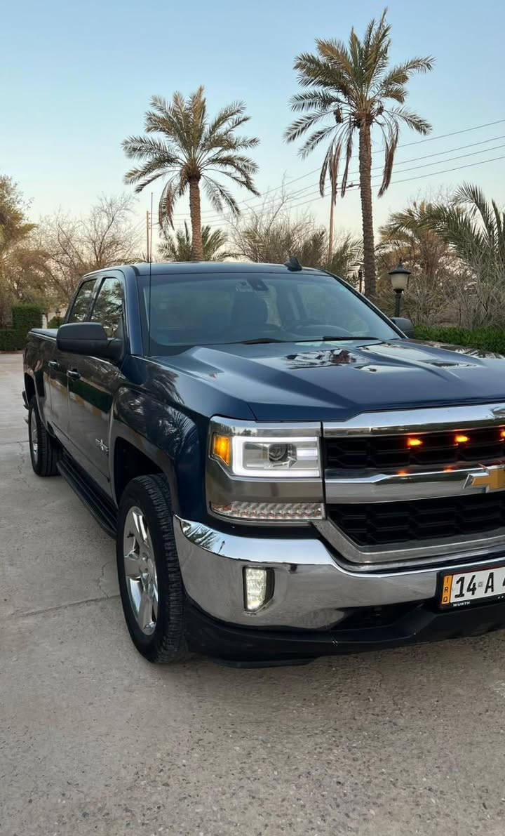 السلام عليكم للبيع شفروليه سلفرادو 2016 (1500) V8 سلندر  حجم المحرك (5300) ماشية  94km الف تقريبا باب قصير بدي طويل
 تو ويل صبغ عام للجمالية مع تبديل قطع السونار بالصور كير ومحرك مكفول ادامة جديدة شاشة كبيرة و داش كام 
صوت رياضي سيارة كاملة بدون اي نقص
رقم بصرة حمل مشروع وطني سنوية جديدة باسمي تحويل مباشر ضريبة مصفرة
السعر ١٥٨ ورقة وبيها مجال
الهاتف :***********
العنوان بصرة ابي الخصيب
تفاصيل كاملة رجاء بس الشراي يتصل
