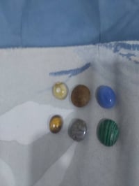 احجار • مجموعة • توصيل