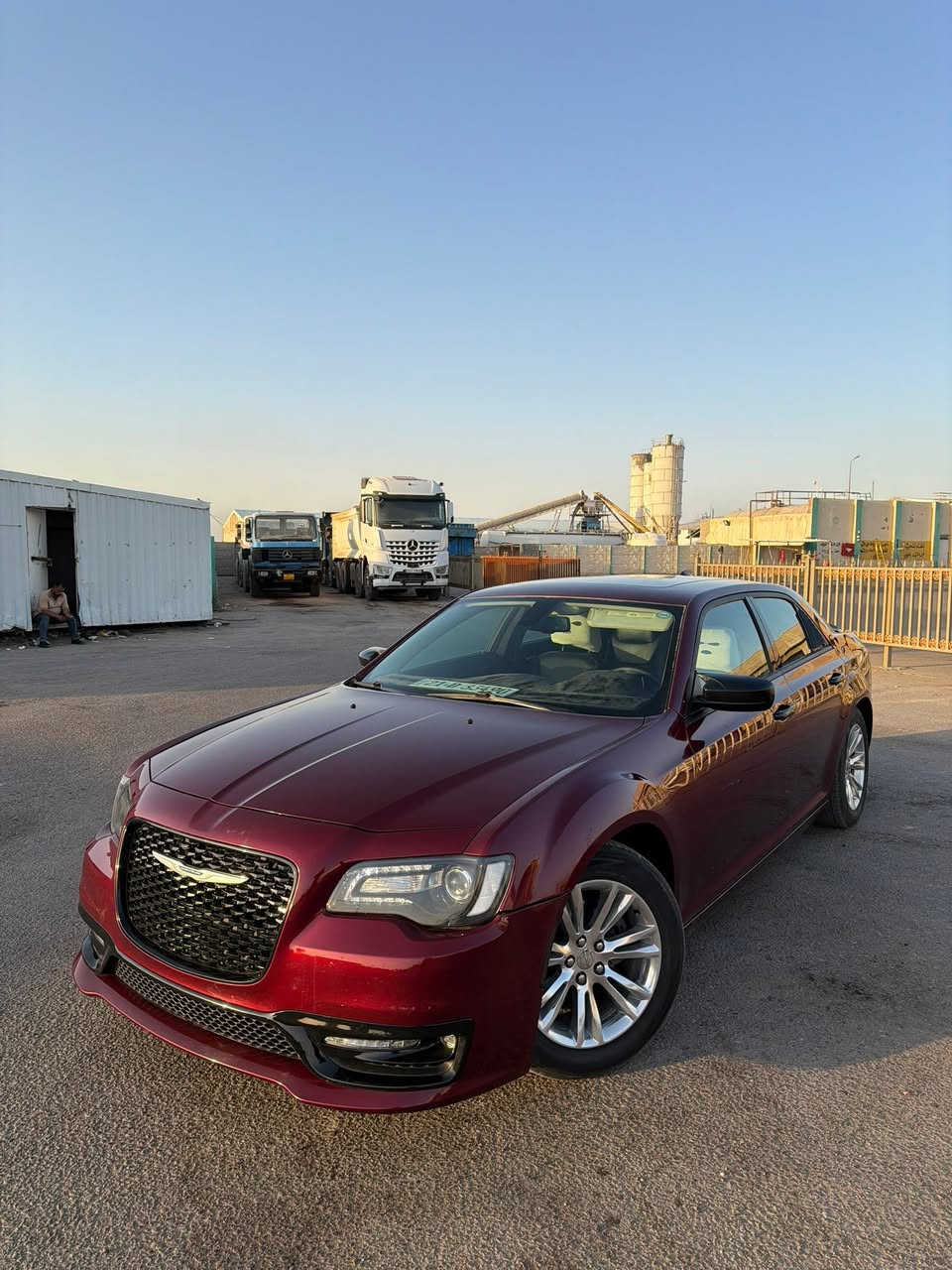 ﷽
﴿وَلَا تَبْخَسُوا النَّاسَ أَشْيَاءَهُمْ﴾

🚘 كرايسلر 300S موديل 2018
📄 كلين تايتل

✅ محرك 3.6 V6 (6 سلندر)
✅ كير أوتوماتيك 8 سرعات
✅ نسخة Harlem
✅ تشغيل بصمة
✅ ريموت ستارت
✅ شاشة كبيرة
✅ كاميرا خلفية
✅ تحكم بالدركسون
✅ مثبت سرعة
✅ مقاعد جلد
✅ تكييف ثلج
✅ سنسرات أمامية وخلفية
✅ مرايا وزجاج كهرباء
✅ جنوط وكالة
✅ إنارة LED
✅ دبل إكزوزت رياضي

🔥 التعديلات:
✅ أكزوز قفل وفتح كهربائي
✅ دعامية SRT نفخ
✅ دمام رياضي وصوت مميز
✅ تعديلات جمالية ورياضية تعطي السيارة شكل وهيبة أقوى

📝 الملاحظات:
شخط بسيط جداً بباب السايق
ضرر  بارد جداً وصغير اباب السايق

📍الموقع: بابل - حي الضباط قرب سنتر السعار

💰 السعر على الخاص أو الاتصال:
📞 ***********

💬 علق بكلمة (سعر) ويوصلك الرد مباشر

حياكم الله وكل الحب والاحترام 🌹

