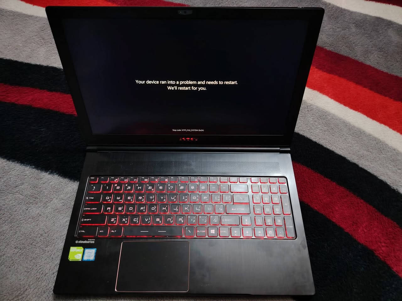 لابتوب MSI Gaming موديل GS63VR، معالج i7 وكرت 1060، يشغل الألعاب بدون مشاكل، خفيف وأداءه قوي. مناسب للألعاب والدراسة والتصميم. سعره 550 ألف ويجي وياه كل معدات العب من ماوس r8. وكيبورد mafiti. ويد4. وستاند تبريد من شركه tiger. وماوس باد


**إذا كنت صاحب هذا الإعلان وتريد حذفه لأي سبب، رجاءا أرسل رسالة إلى الدعم الفني**