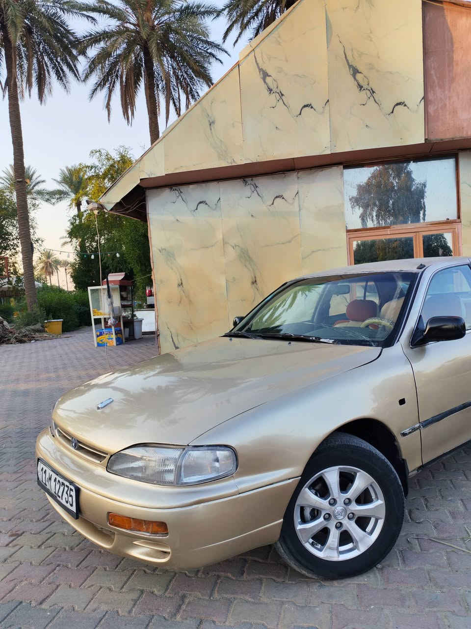 اللي يدور كامري نظيفه وجاهزه يتابع التفاصيل 

السلام عليكم (( للبيع )) 
تويوتا كامري 1995 لون ذهبي 

محرك 4 سلندر 2200 ابو الجف المرغوب كير ومحرك خير من الله وترايها ناعم واقتصاديه جدا 

تبريد شغال ثلج 🥶🥶 رقم بغداد انكليزي باسمي سنوية وهزه جديده شرط التحويل 

صدر امامي خلفي نظيف 

السياره بيها طخه بالجاملغ الخلفي عكس السايق ومصبوغه حزام للجماليه قماره وتكم بلاد مابيها ضربه قوية ان شاء الله جامها جوبي غرفتها نظيفه كشناتها مدوشمه جديد 

وبالعافيه على صاحب النصيب ❤

العنوان :- بغداد / قرب مرور الكاظميه 
السعر :- 58 ورقة وبيها مجال للطيبين 
الاتصال :- ***********
