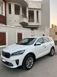 سورنتو 2020 خليجي  رقم بغداد الجديد   (ملاحضه ) سياره مكفوله كفاله عام...