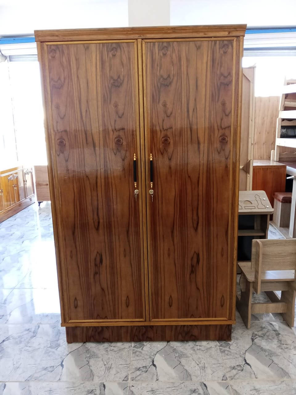 معرض الزبيدي لبيع جميع الموبليا غرف نوم بوفيات ديوان تخم حسب الطلب بوفيات شماليه جرابي شغل. عراقي صاج درجه اولا بأنسب الاسعار العنوان مدخل البوابه قرب حسينيه بيت عاشور ***********
