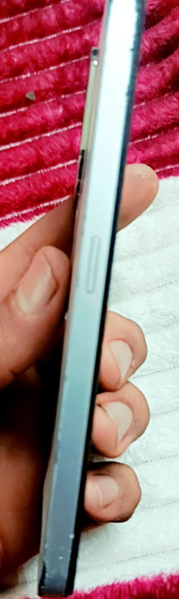 للبيع نضيف كلشي مابي جهاز راقي  السعر 100  مكاني البصره المعقل رقم الموبايل ***********
