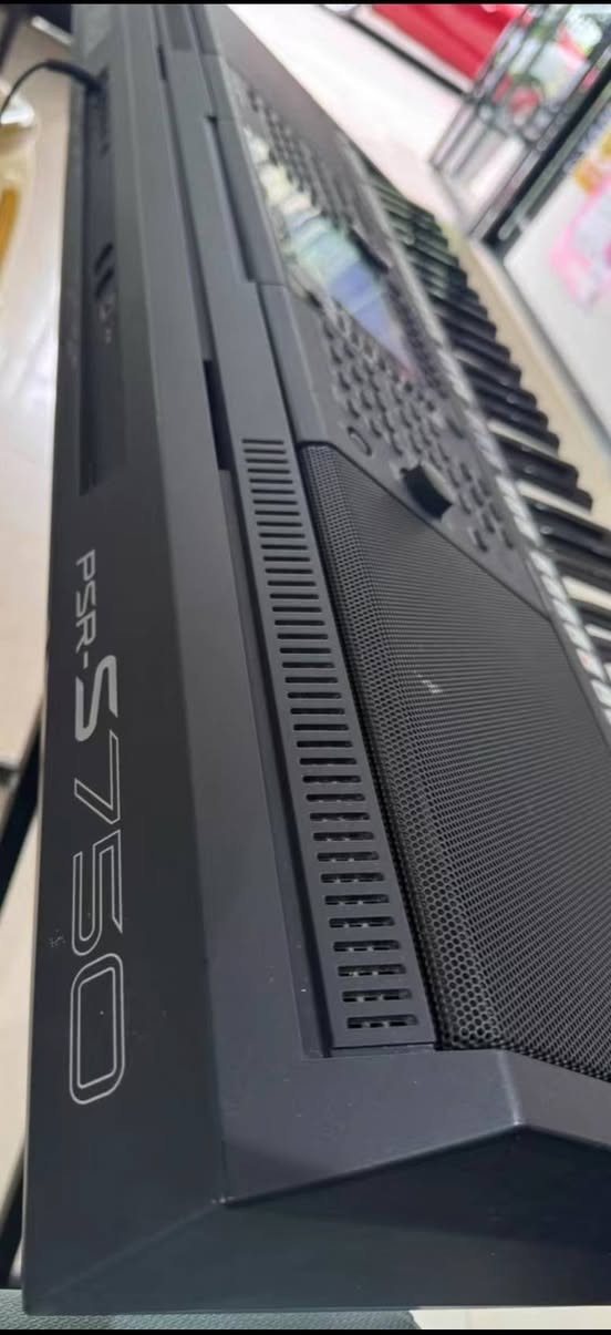 Yamaha psr s975 مستخدم بحاله الزيرو 

اظغط على رابط لمتابعه قناة واتساب 

https://whatsapp.com/channel/0029VbCDa442ER6q56ZhZM1Z


**إذا كنت صاحب هذا الإعلان وتريد حذفه لأي سبب، رجاءا أرسل رسالة إلى الدعم الفني**
