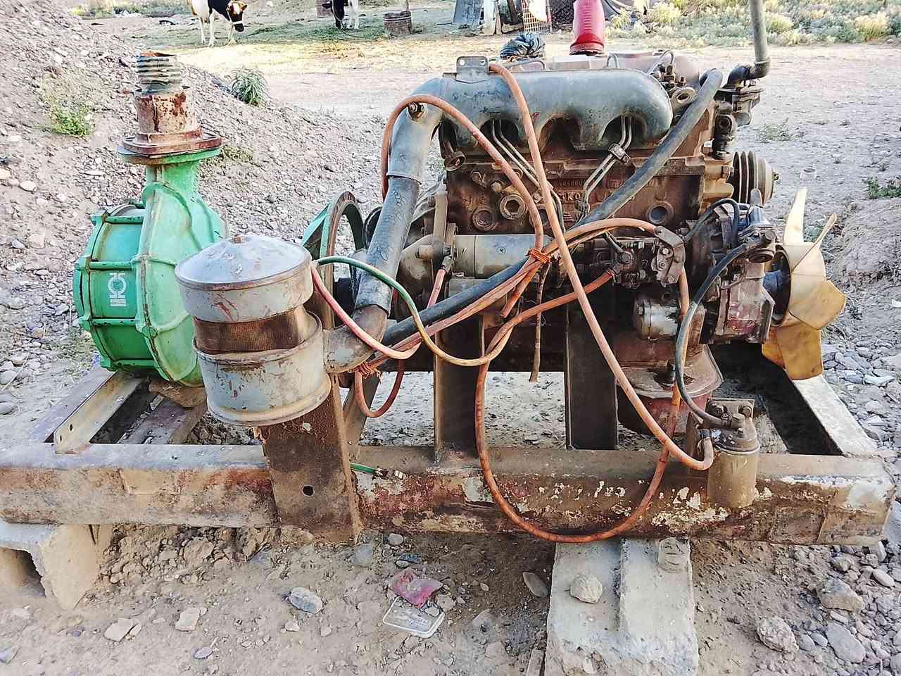 سلام عليكم
مكينه افيكو حجم 104 

اربعه سلندر 

مجفت جديد شرط الشغل 

عليها خنزيره إيطالي دبل بشاره ضقط مسافات 

وياها بوري سحب وشراق وكعس ع سحب وكعس ع دفع
مكانها بدغيمه 
الاستفسار ***********
