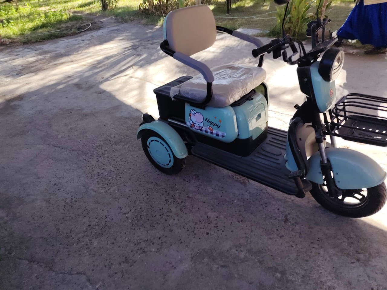 دراجه شحن زيرو بصمه تشغيل عن بعد كامل المواصفات 
السعر 900 بيه مجال ***********
