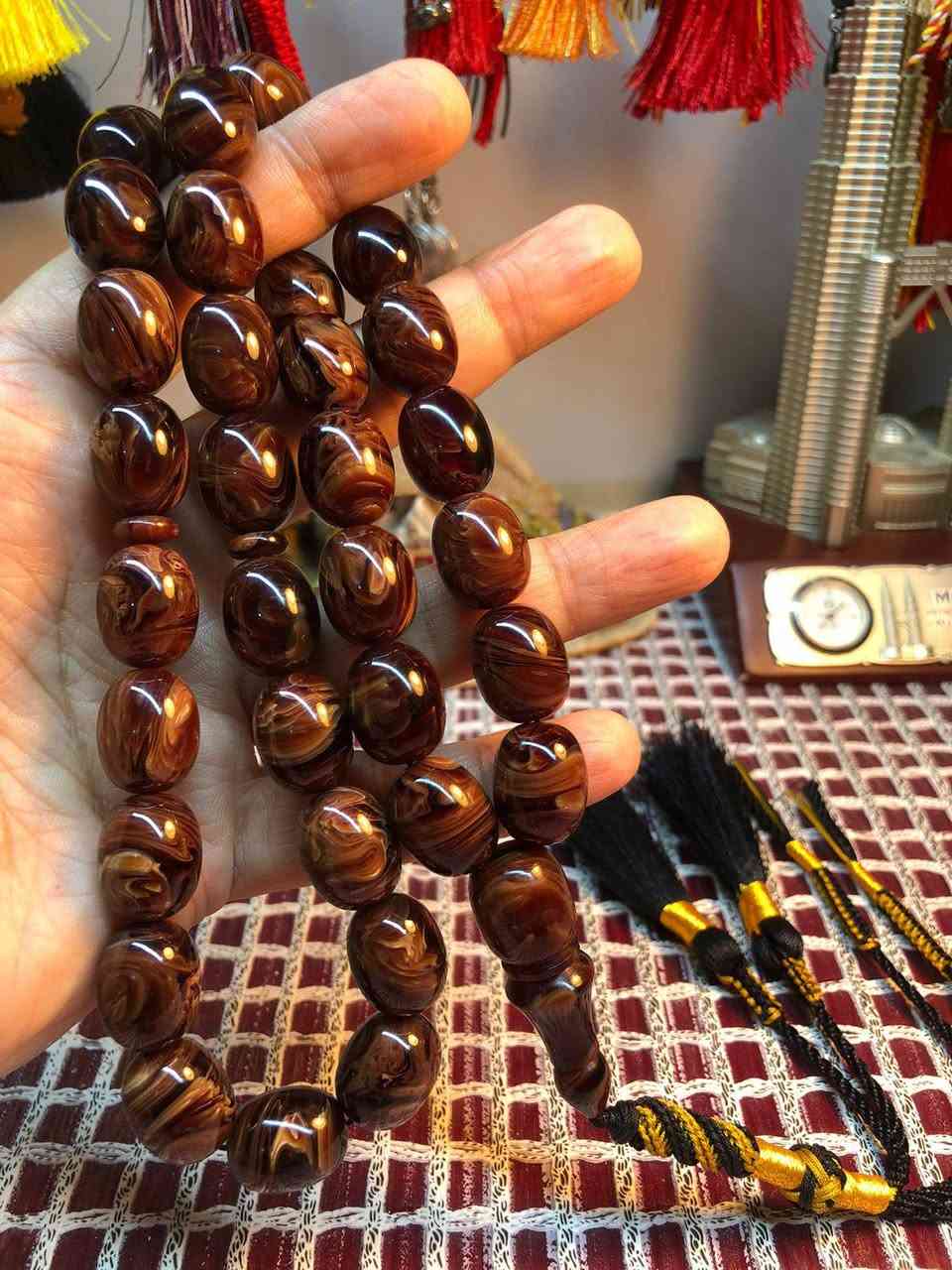 السلام عليكم 
عروض شهر محرم 
مسباح فاتوران كلاكسي بيض حمام مساطب جراخة اسطه شغل يدوي بالكامل كركوشة خليجي خامة اصليه ذمه شرط الصلابه وطكه وملمس ناعم 
الوزن 75 غم القياس 14/17 العدد 33 خرزه 
السعر 30 الف شامل أجور التوصيل


**إذا كنت صاحب هذا الإعلان وتريد حذفه لأي سبب، رجاءا أرسل رسالة إلى الدعم الفني**