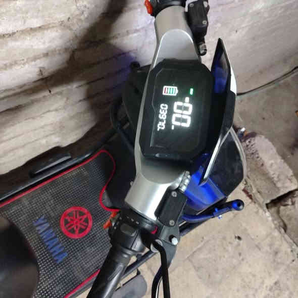 عندي هاي الدراجه للبيع سعر 900وبي مجال انطيك هيه شرط تجي تفحص وتاخذه وتروح نضيفه حيل ***********
