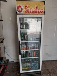 للبيع عارضة عامودي عدد ١  جام خانه الارتفاع ٢٥٠ سم والعرض ٢٦٠ سم  +رفو...