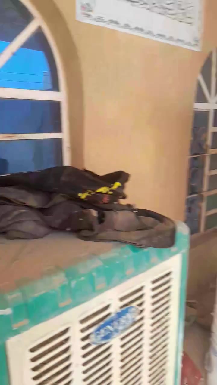 السلام عليكم  بيت طابق ثاني للأيجار معزول كليآ بابه وحد قرب بلدية النصر والسلام منطقة الاولا او الف سعر الايجار 200الف قفل ودلاليتي 50الف فقط مالهه علاقه بالايجار الاتصال من المزيد من التفاصيل واتساب اتصال ***********
