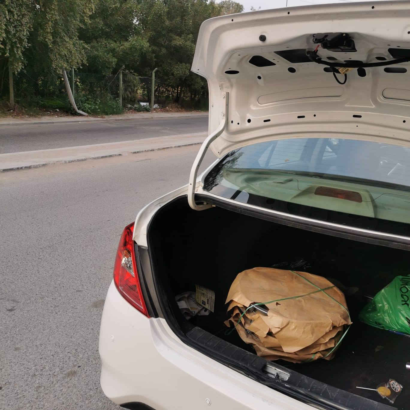 السلام عليكم صني موديل 202‪5
فول مواصفات سعر ١١٥  وبيه مجال بسيط ***********‪ 
    1.جام 4 كهرباء 
    2.تبريد امامي خلفي 
    3.تحكم ستيرين جهتين 
    4.مانع انزلاق 
    5.مري كهرباء 
    6.كامره وشاشة اصلية 
    7.إشارة بالمري الجانبيه 
    8.ماشية 17 الف فقط 
    9.تغليف الأرضية جلد 
    10.وبلوجكتر ابلادي 
    11.تجوى خلفية اصلية مع حامل اكواب
    12.يدات نيكل 
    13.شباك والدعامية الأمامية مطعم بنيكل ابلادي 
    14.سبايدر خلفي 
السيارة بيه حادث بالجنطة ما بيه صبغ بس 4 اصابع وبارد فقط باسمي رقم اربيل للاتصال ***********‪
