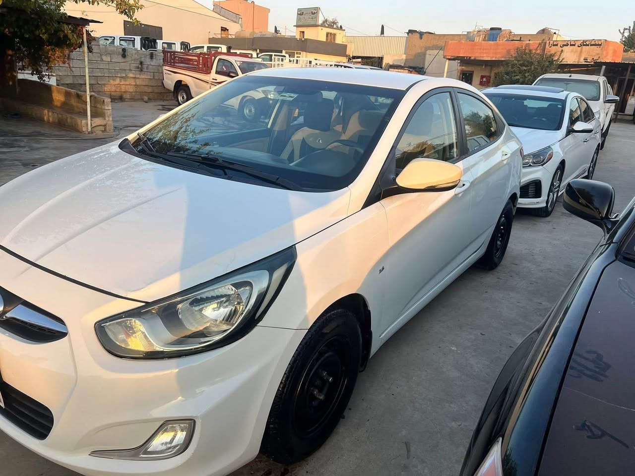 ئەکسێنت مۆدێل ٢٠١١ گێڕو مەکینە بەشەرت سەیارەکە زۆرمەزبوتەو ماڵی دۆستە سەیارەکە تابڵێی خاوێنوو جوانە بێ بۆیاخە بێ لێدراوەهیچ عەیب و عارێکی تیانییە                      نرخی ١٠٢گەلا
ڕەقەم سلێمانی 
 ڕقم*********** السليمانية, العراق
