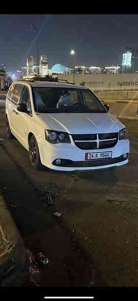 السلام عليكم للبيع دوج كرڤان 2016 دهوك رقم مميز تكسي 3 قطع تبريد فرس اصلي المواصفات عادييه بيها 3 قطع صبغ وبيها مكانات بقبغ الجنطه وبالجاملغ الخلفي 
كير مكينه صدر جديد امامي خلفي صار عشر ايام تخم تاير تايلندي فجوج ودسكات امامي خلفي جديد منظومة بانزين عبوات 2 بلكات نوزلات باتري داينمو تدفه تبريد مدوشمه شاشه وكامره السيارة جاهزه ماتصرف عليها الف دينار دهن وفلاتر البارحه مبدل 
السيارة بيها خط مكتب من اربيل 
تريد تحويل تريد وكاله مصفره من كلشي 
المكان بغداد الامين *********** 
السعر النهائي 145 مستعجل على البيعه الشراي يتصل والموشراي يرفع المنشور بكلمة ياالله
