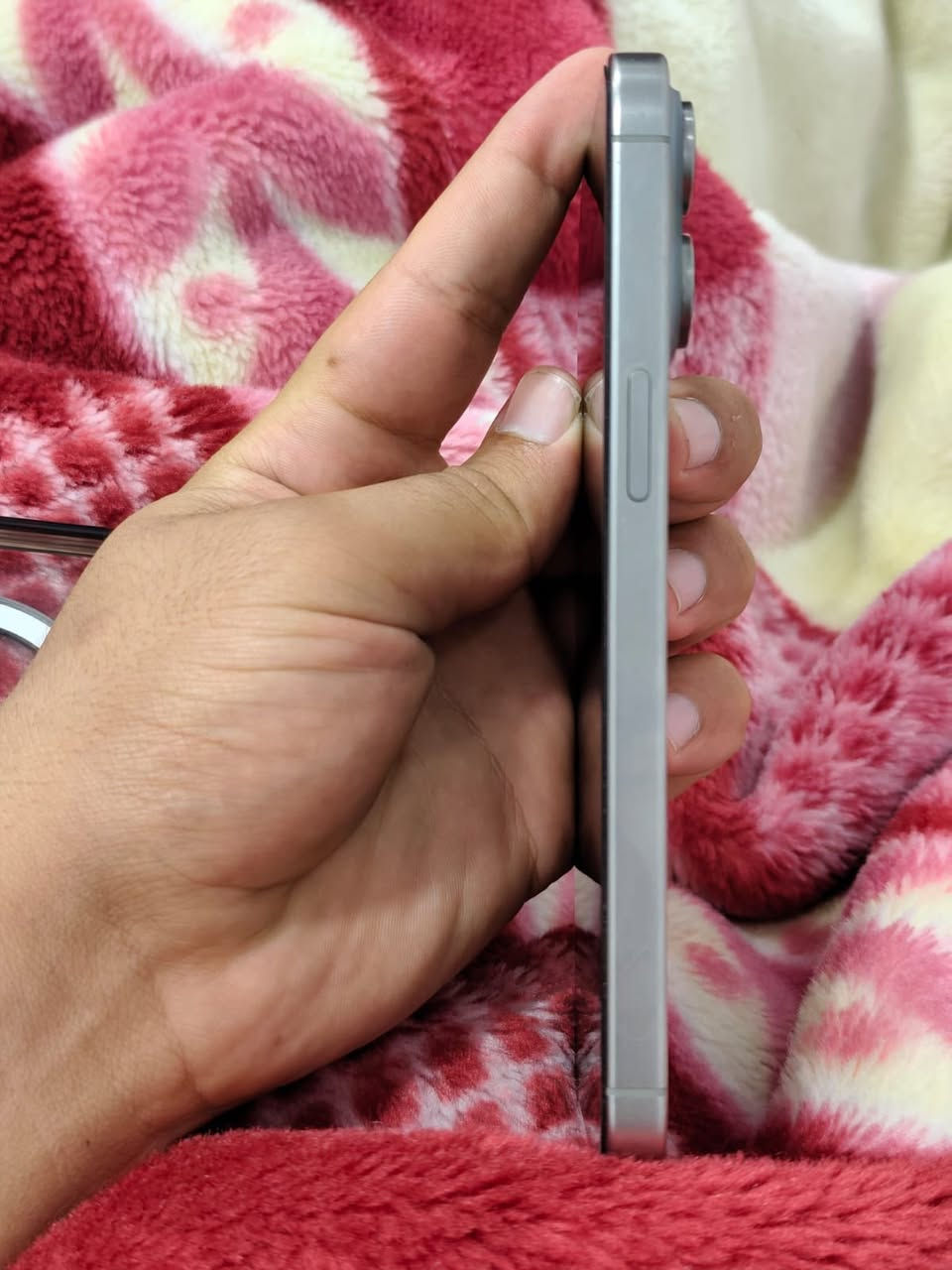 آيفون ١٥برو ماكس بط ٨٦ ما مفتوح مشروط  ذ ٢٥٦
جهاز نضيف كلش. بس بي الدكمة التعلي ما تشتغل السعر خاص ***********واتساب
