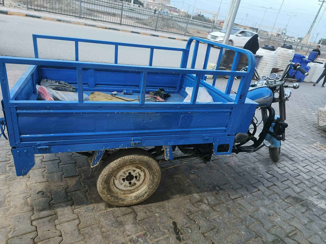 سلام عليكم ستوته امتير البيع كلك كلك كفاله دراجه نضيفه مكينه 23 بس مجفته اكسن 2007 نكره سلف دراجه معايزه شي مديل 2016 كربائيات كله شغاله وجده نضافه شوفت عينك مكاني نجف بجريويه قرب مركز شرطه محل حسين ال دراجات، ***********
