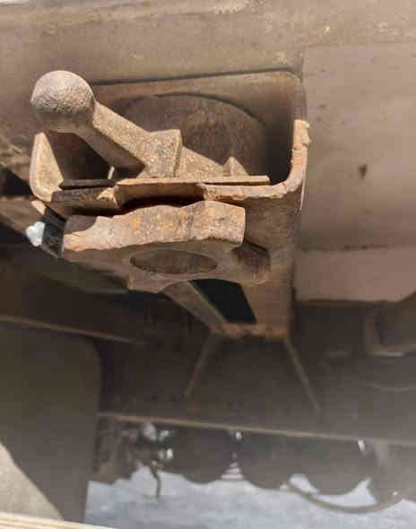 سلام عليكم بدي لبيع جديد طول ٨ الارتفاع ٣ متر قفل حاويه جادر مسرح *********** اتصال
