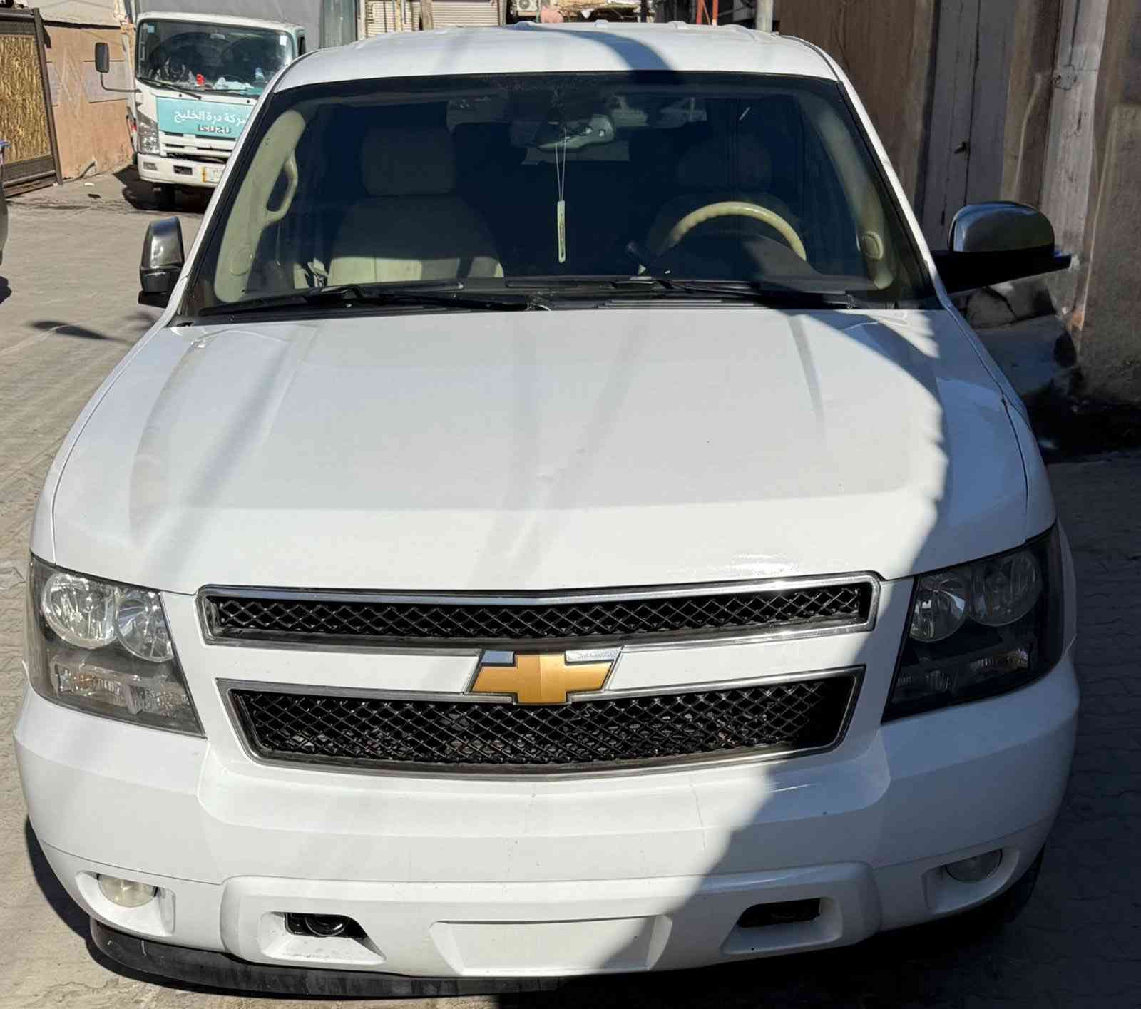 السلام عليكم من رخصة الادمن
للبيع سياره تاهو لون ابيض 2009 خليجية السياره كفاله كير محرك وكفاله من الحادث السياره داخل عسلي هزه جديده ارقام الماني جديده رقماها بصره بأسم صديقي يداوم بالمرور ،
ملاحظة يوجد أماكن لكاط بدية زنجار وتم معالجتها 
سياره جاهزه تخم تايرات حدادية تبريد ما ناقصها شي سياره مال بيت تفيد الجناي فقط 
رقم الهاتف : ***********
السعر 195 وبيها مجال لشراي

مكان السياره البصره
