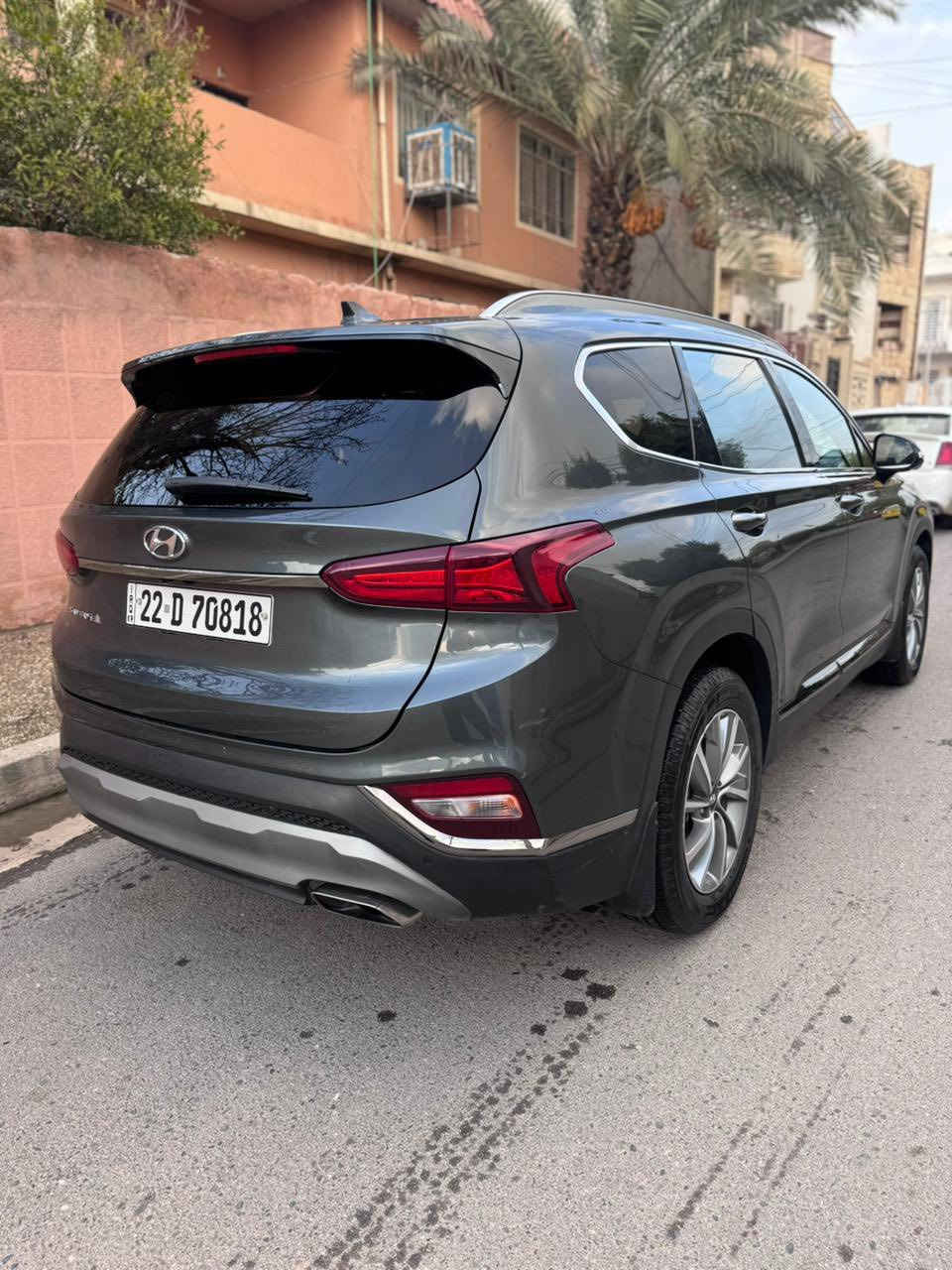 سنتافي موديل 2020 فول مواصفات واحد على واحد
 
بانوراما 
محرك 4 وارد امريكي
تحديد مسار 
حساسات إمامية وخلفية 
لدارات
دادشو 
كشنات تدفئة وتبريد 
كشنات الخلفية تدفئة 
تحديد مسار 
4 كاميرات 360 درجة 
كشنات حزن
مري شفط 
كشنات جلد كهربائي
3   انظمة قيادة 
تحكمات استيرن 
بصمة ابواب 2
قفل مركزي للأطفال 
هندر بريك كهربائي 
نقاط عمياء
مانع أنزلق 
صندوق كهربائي 
ماشية 38   ألف ميل
حادثها  باب السائق والخلف فقط 
محرك وكير وكهربائيات شرط

سعر 190 استفسار اكثر ***********
