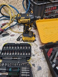 عده كامله جان عندي محل مال فيتر وعزلت للبيع ابيعهن كلهن شلع 0770094381...