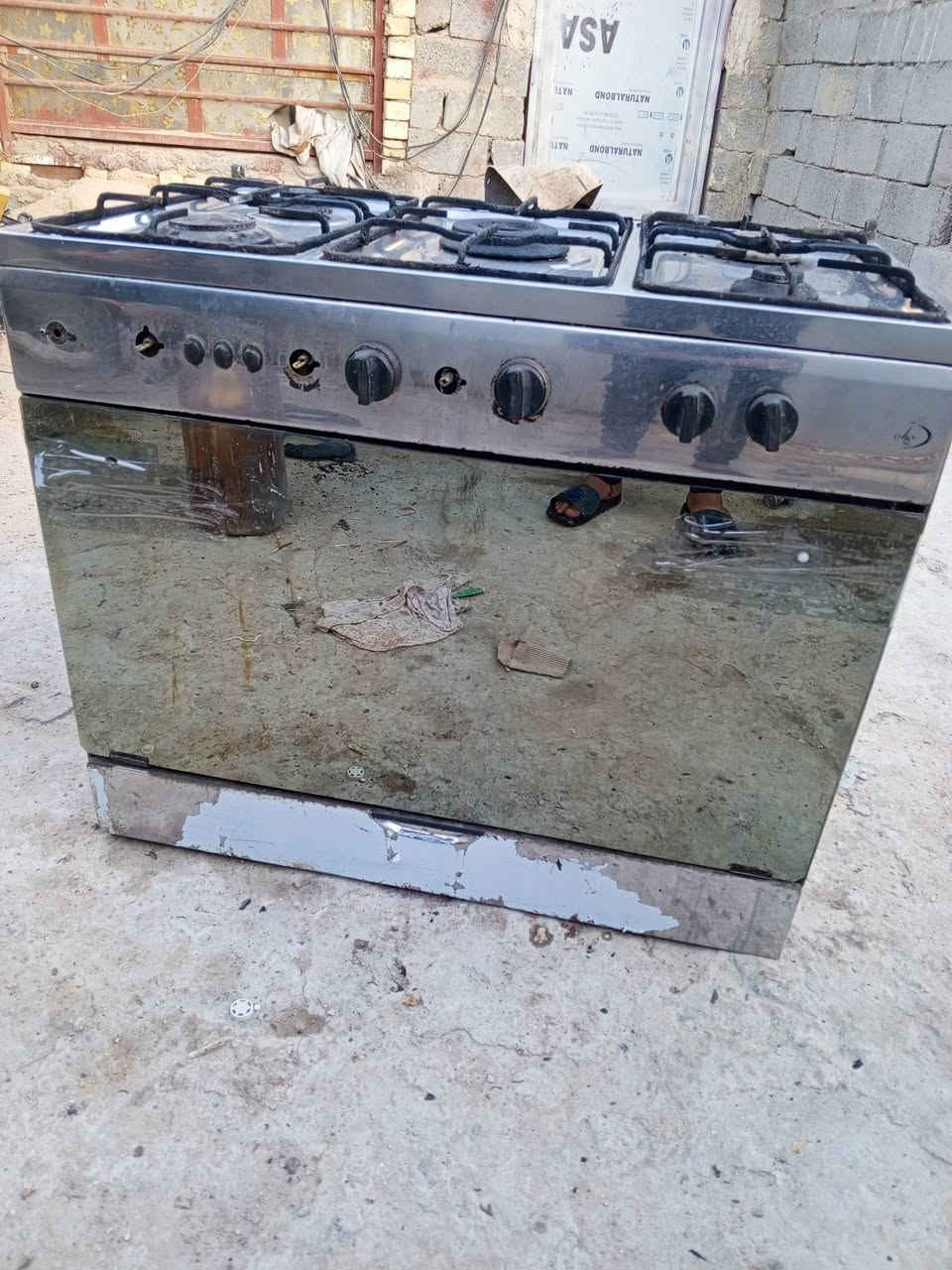 طباخ شغال نظيف للبيع مكاني بابل سدة الهندية ***********
