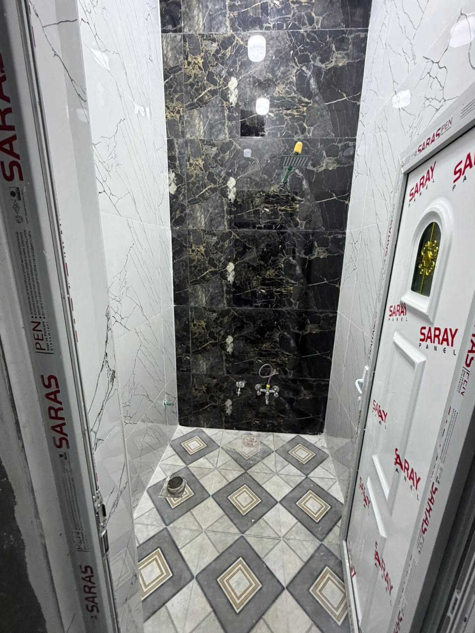 للبيع بيت ١٠٠م خلفي بناء حديث طابوك مسلح العنوان الفداء مقاطعه ٢٤ خدمات ماء مجاري كهرباء بدون تبليط السعر ٧٥ مع المجال للاستفسار الاتصال 
***********
