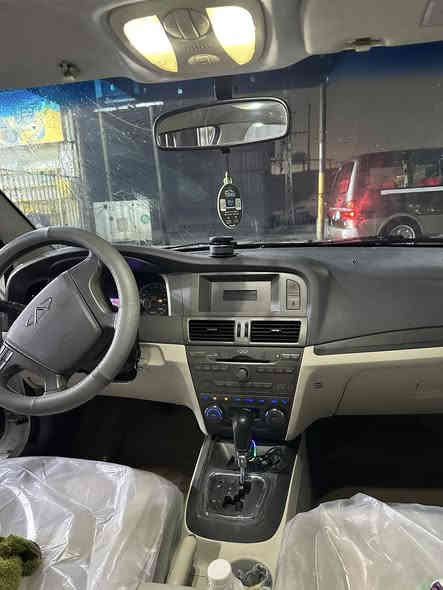 سياره شيري ايستار موديل 2014 فول مواصفات خاليه من الضربه والصبغ عدى قطعه صغيره بالجاملغ الايمن كير اوتو 7 نمر محرك 2000 المرغوب دواخل جلد شركه كهربائيات كلها شغاله رقم اربيل مكانها بغداد السعر المطلوب 60 وبيها مجال الاتصال ***********
