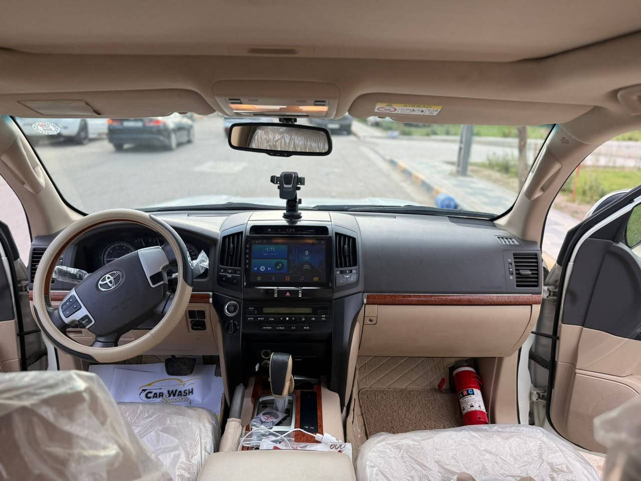 لاندكرروز 2015كفالة عامة شاملة مواصفات كشنات كهرباء تبريد +تبريد 6قطع بصمة شغالة 6سلندر  حساس امامي خلفي شاشة تاب والعديد من المواصفات غير مذكروة سيارة باسمي تحويل ثااني مباشر رقم دهوك ماشية 135الف سعر 440$عنوان بغداد الشعب لاستفسار اكثر ***********
