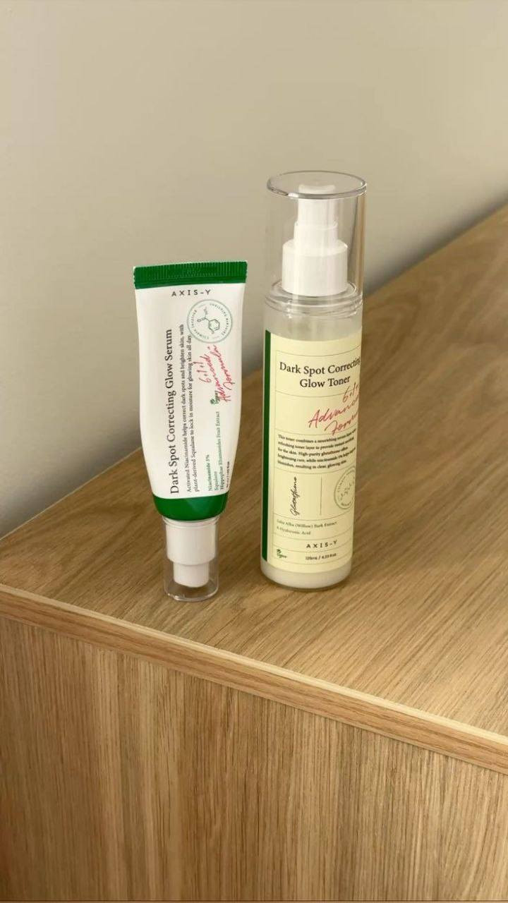 Dark Spot Correcting Glow Toner من AXIS-Y 🇰🇷

تونر يعالج التصبغات والبقع الداكنة، ويوحد لون البشرة ويمنحها النضاره  🤍 

✅ يتميز بإحتوائه على الجلوتاثيون ، النياسناميد ، فيتامين C , حمض الهيالورونيك 

✅ يفتح البشرة ويمنحها إشراقة صحية

✅ يقلل من مظهر التصبغات والبقع الداكنة

✅ يرطب البشرة ويحافظ على توازنها

✅ يقبض المسام ويجعل ملمس البشرة أنعم وأصفى

✅ مناسب لجميع أنواع البشرة ؛ حتى البشرة الحساسة


**إذا كنت صاحب هذا الإعلان وتريد حذفه لأي سبب، رجاءا أرسل رسالة إلى الدعم الفني**