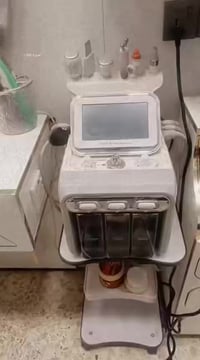 جهاز تنضيف بشرة مستعمل 7 اشهر ابو الشاشة كدامكم الجهاز شغال ونضيف دك ع...