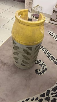 قنينة بلاستيك • مكنسة روبوت ديبوت