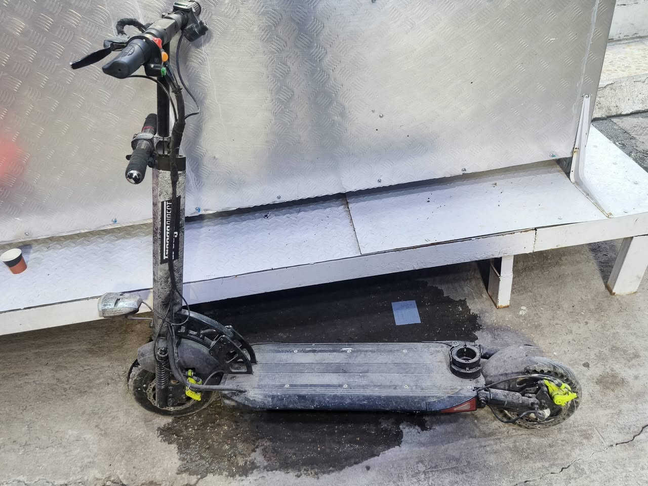 السلام عليكم
سكوتر خفاش باله نظيف كلش اشتريته صار شهر وممحتاجة عارضه 250 بي مجال بسيط
*********** واتساب متواجد عنوان بغداد
