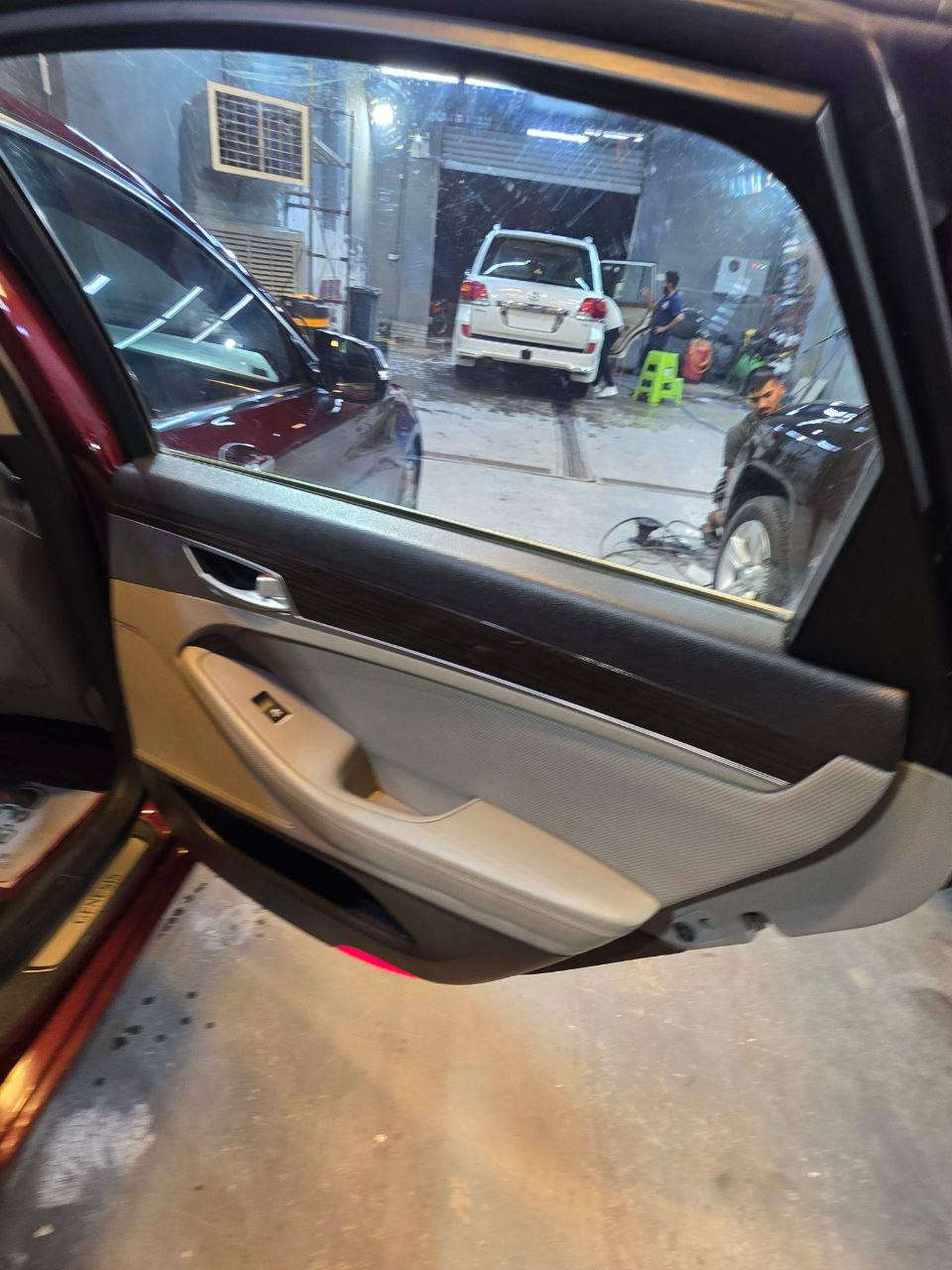 سلام عليكم
جينيسيس G80 ستاندرد 
كير ومكينة كفالة شرط تحفر التبليط
الكهربائيات كفالة لا ملعوب بيهن ولا مجطلة 
رقم ميسان الجديد تحويل ثاني يوم
ماشية 52 الف ميل فقط وقابل للزيادة
حادثها قطعتين جاملغ جهة الصدر الكدام والورة
السعر 183 وبي مجال للطيبين 
***********
مكانها العمارة
