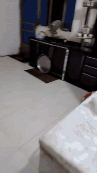 #اعلان 
بيت للبيع في بغداد الدورة منطقة هور رجب خلف سوق هور رجب يبعد 400م عن السوق هور رجب مساحه ٥٠٠ متر مربع واجهة واسعة 
البناء ٤٠٠م2 
عدد غرف نوم ٢ كبار
حمام و تواليت منفصل بمساحه كبيره
هول داخلي كبير 
استقبال كبير
بيتونه 
البيت طابق واحد
ينفع ينباع قطع او بيت

ملاحضه البيت يحتوي على اجازه بناء  رسميه 
السعر ٢٠٠ مليون وبي مجال 
كهرباء تبليط و ماء
للاستفسار الاتصال 
***********
يوجد واتس آب
