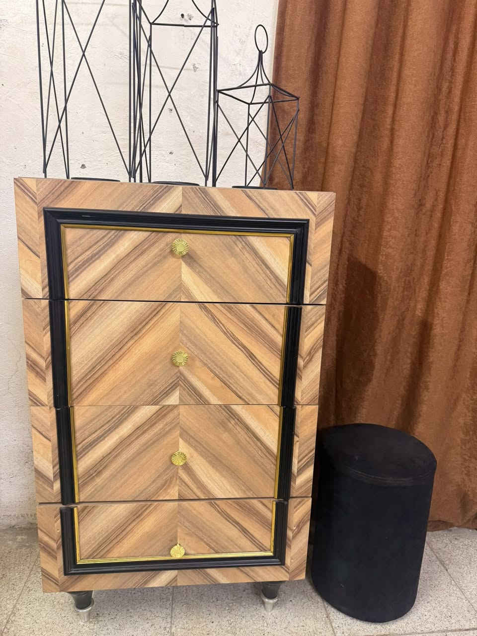 غرفة تركي ٩قطع سعرهه ٨٥٠ الف ***********
