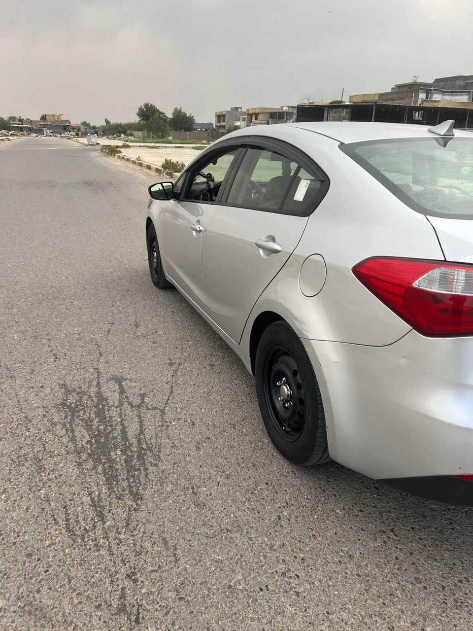 السلام عليكم
فورتي 2015 نص فول مكينه 2000 رقم بغداد باسمي حادثهة جاملغ وبنيد نفسهن راجعات بدون دواخل سيارة جاهزة كير مكينه تبريد تخم تايرالسعر 93 وبيهة مجال ***********
