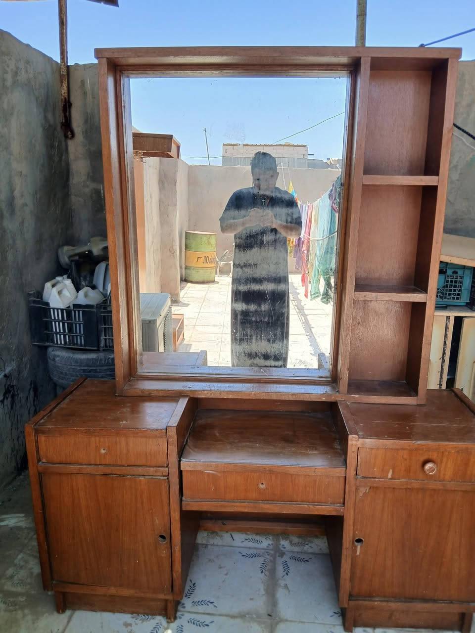 السلام عليكم ورحمة الله وبركاتة اغراض واخشاب للبيع شلع اريده بسعر معقول الاغراض اغلبهم شغال ويحتاج تصليح الاريد الاغراض مع الخشاب والجربايه وراس الجربايه  يجي لبيتنا ويشوف بي خير ويدلل العنوان حي الفيحاء قرب مدرسة الذخائر بيت عبدالجبار عمير ابومصطفى تواصل خاص تحياتي لكم


**إذا كنت صاحب هذا الإعلان وتريد حذفه لأي سبب، رجاءا أرسل رسالة إلى الدعم الفني**