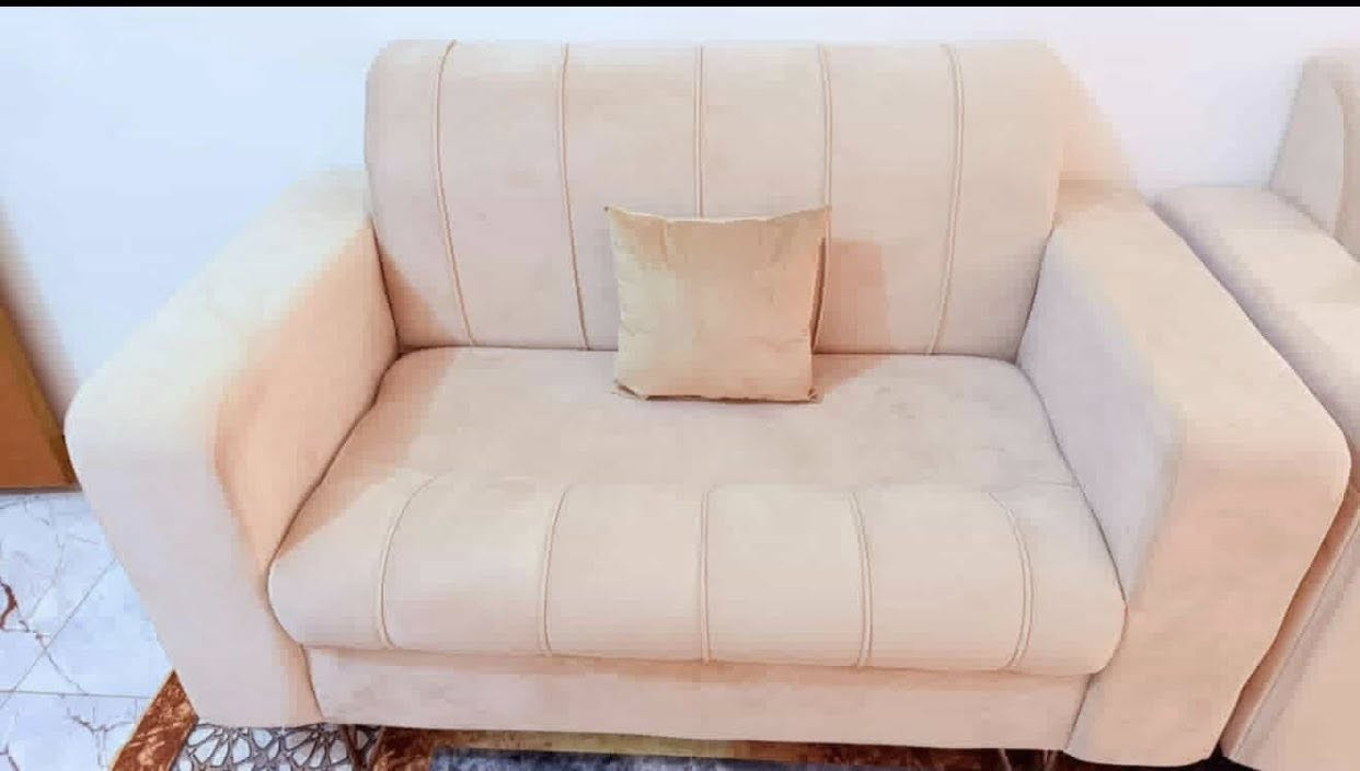 تخم 10 مقاعد السعر 400
عنوان حي شهداء 
للاستفسار ***********
