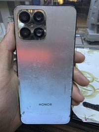 هونر x8 سعر مناسب  ذاكرة 128 مثل موضح بلصوره كله شغال سعر 45 قفله مكان...