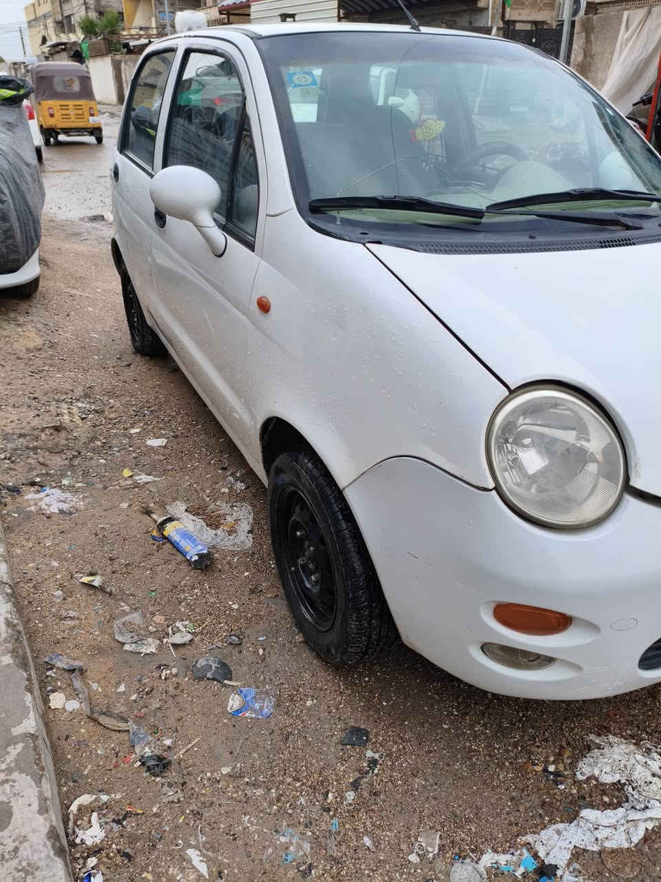 QQ 2013 كير عادي 
مكفوله من الحادث والصبغ
تدفئه🔥
 تبريد ثلج ❄️
كير ومحرك بحاله جيده جدا
رقم بغداد انكليزي 
 مكاني الامين الثانية تحويل مباشر
ب25 وبيها مجال  
***********
