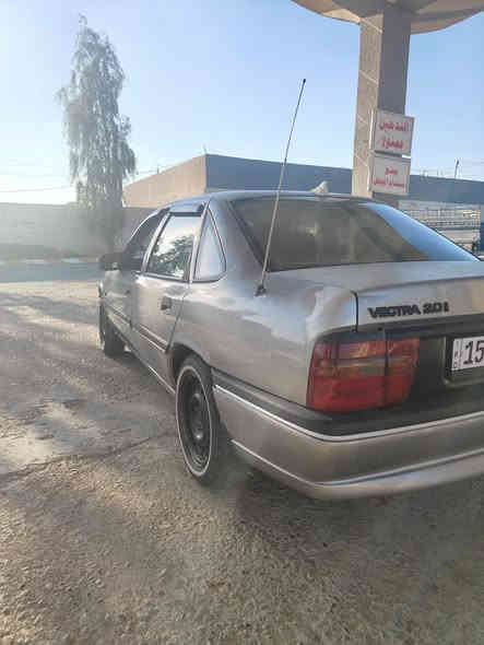 السلام عليكم
اوبل فكترا 20 بدون ضربه وصبغ وخياس 
موديل 95 باسمي سنويه لل29 رقم انگليزي 
سياره كل كهربائياته شغاله جوم الجدام كهرباء الامري كهرباء 
بوب كلهن سنتر 
محرك وگير شرط السعر 43 وبيه مجال واذا اكو سياره زينه انطي فرق ***********
